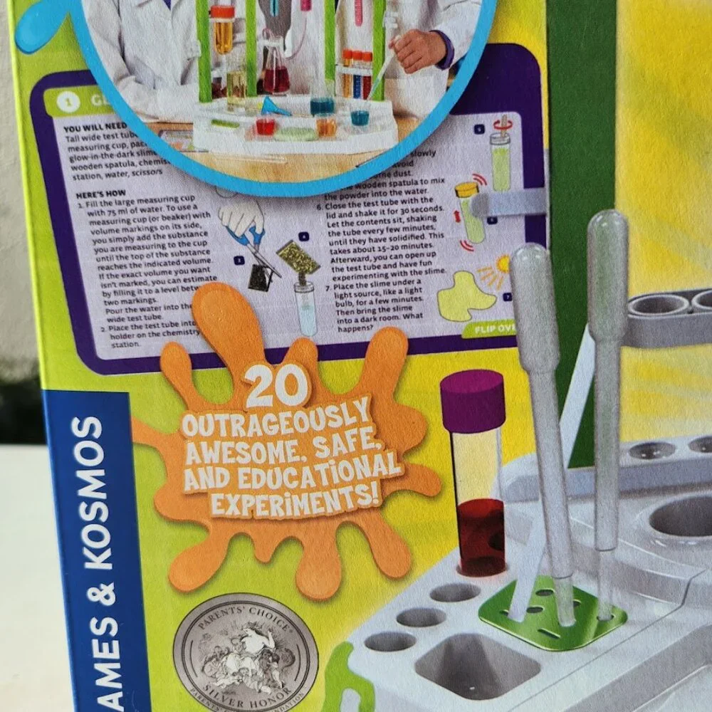 Thames & Kosmos Ooze Labs Chemistry Station Science Experiment Kit STEM Toy 20 N